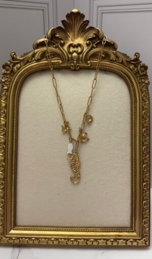 Collier charms